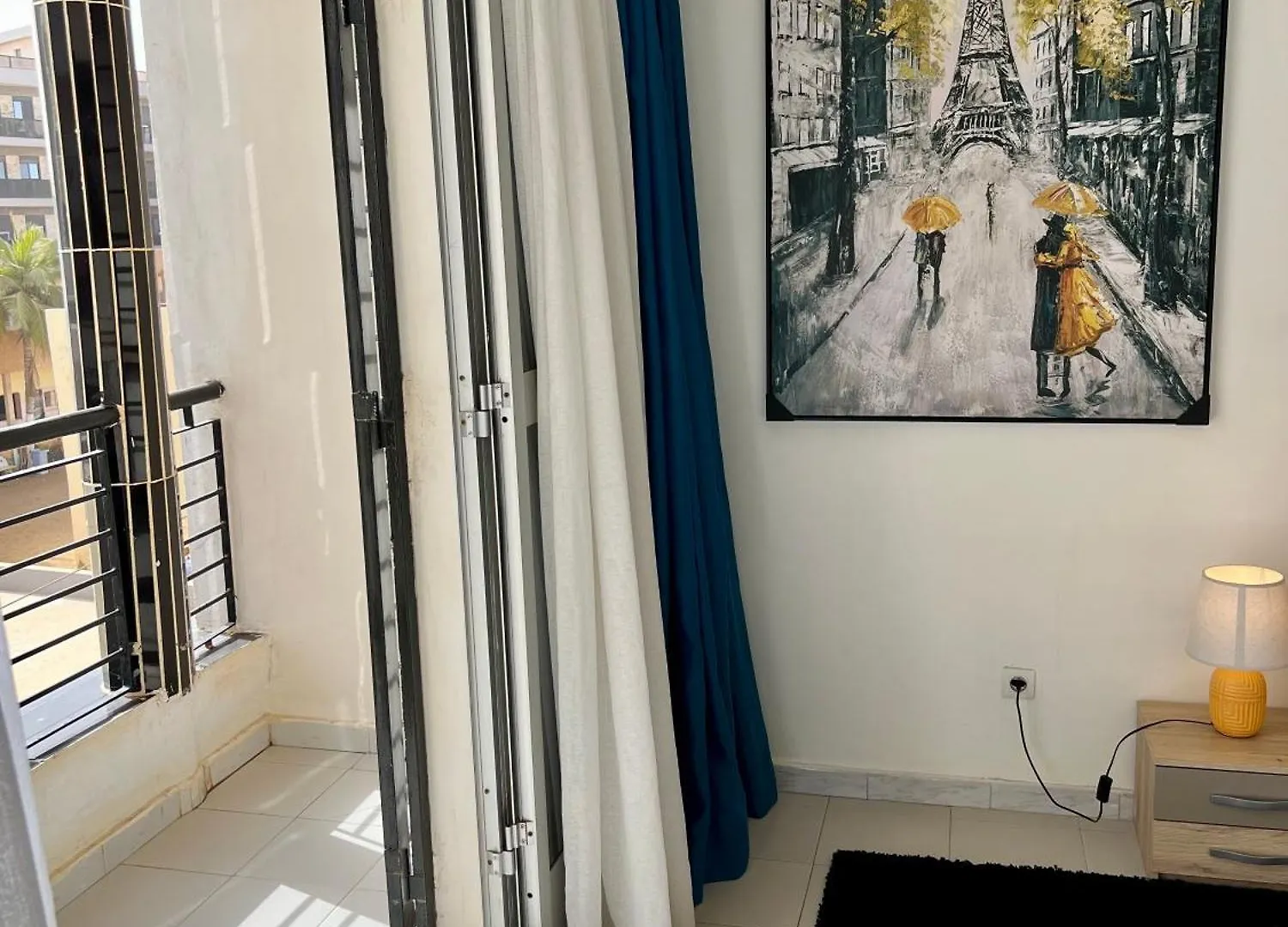 Maison Dhotes Avec Chambres Et Salle De Bain Privee, Espace A Partager Couloir Et Et Cuisine Pour Un Sejour Convivial Dakar