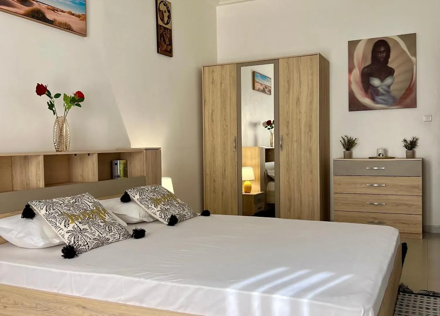 Appartamento Maison Dhotes Avec Chambres Et Salle De Bain Privee, Espace A Partager Couloir Et Et Cuisine Pour Un Sejour Convivial Dakar Senegal