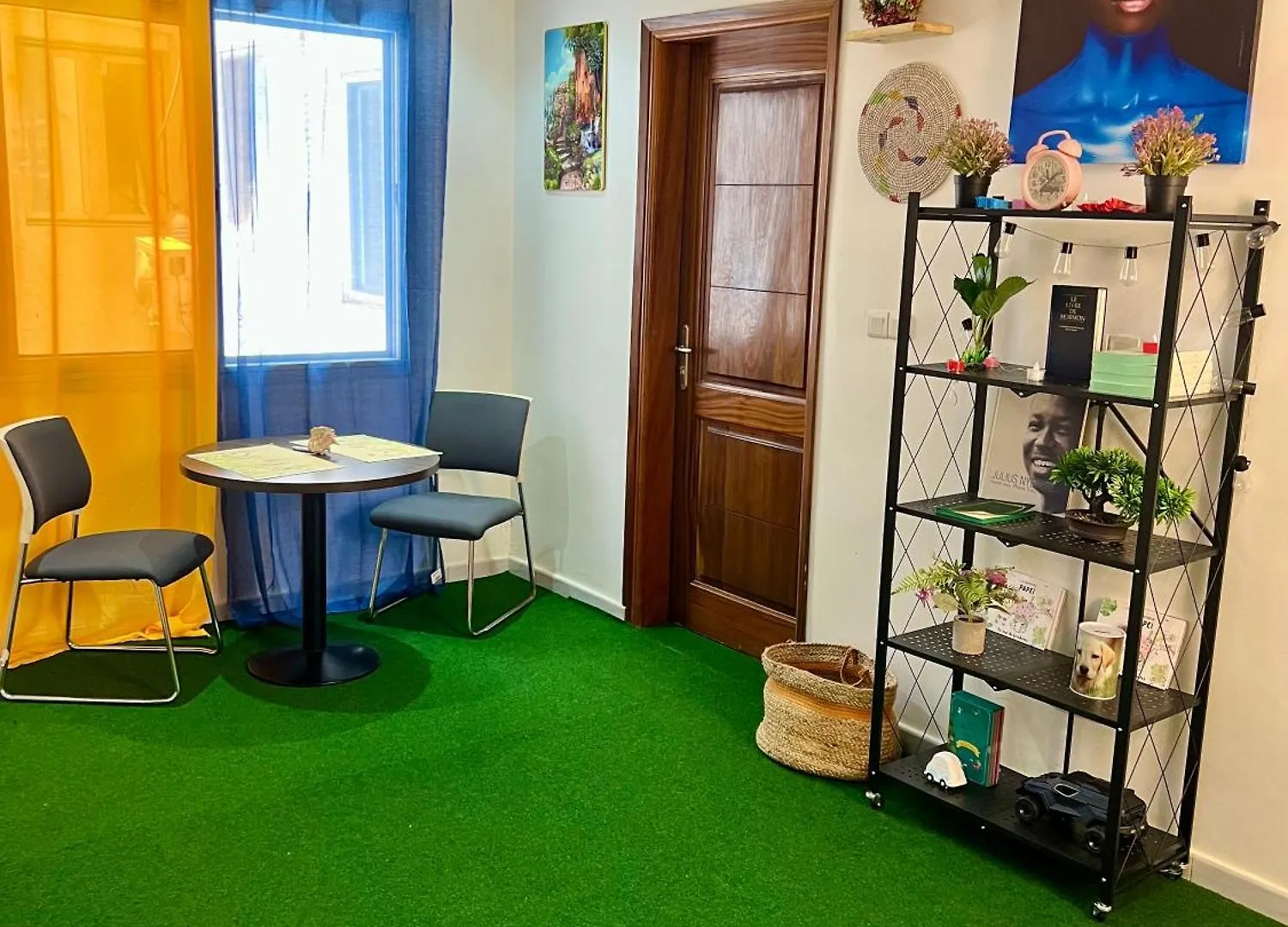 Maison Dhotes Avec Chambres Et Salle De Bain Privee, Espace A Partager Couloir Et Et Cuisine Pour Un Sejour Convivial Dakar 0*,